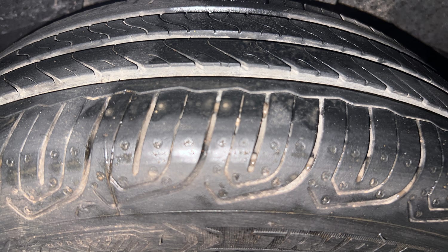 Used 2016 Honda Jazz V AT Petrol Petrol Automatic tyres LEFT REAR TYRE TREAD VIEW