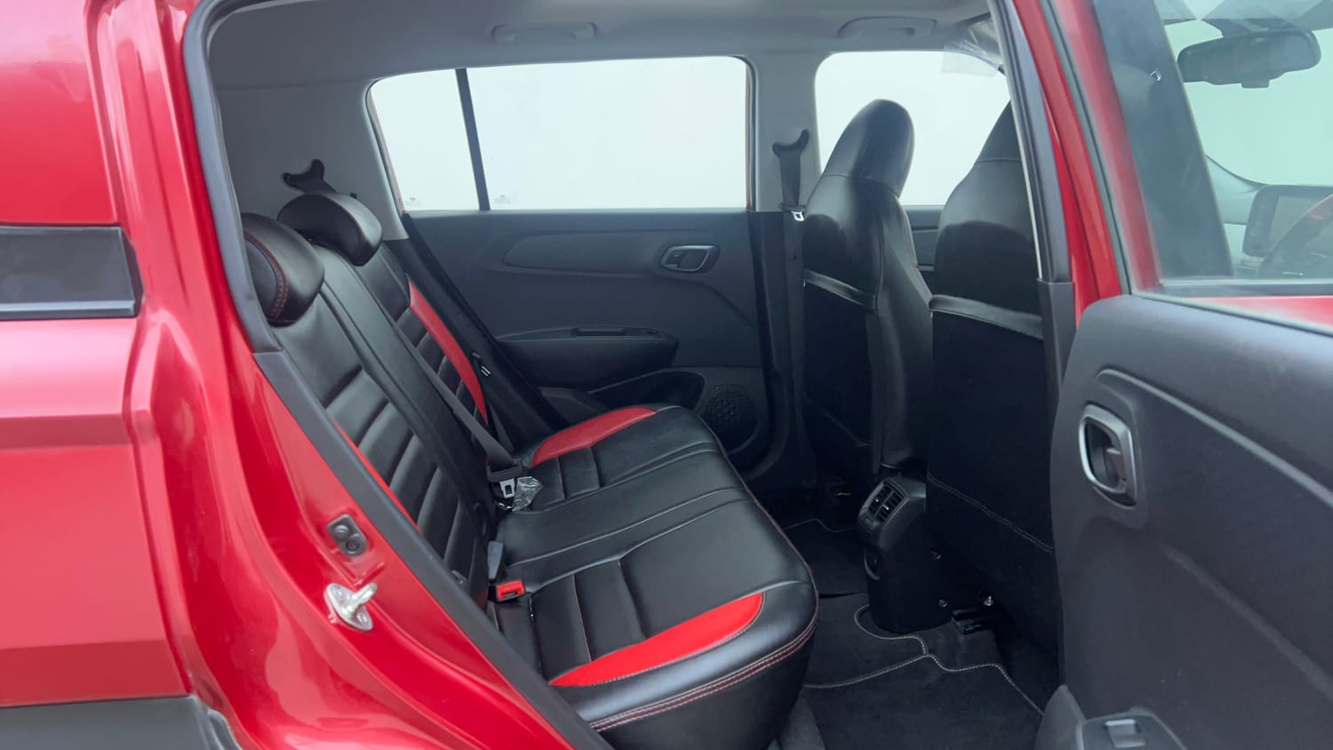 Used 2024 Hyundai Exter SX (O) Connect 1.2 AMT Petrol Automatic interior RIGHT SIDE REAR DOOR CABIN VIEW