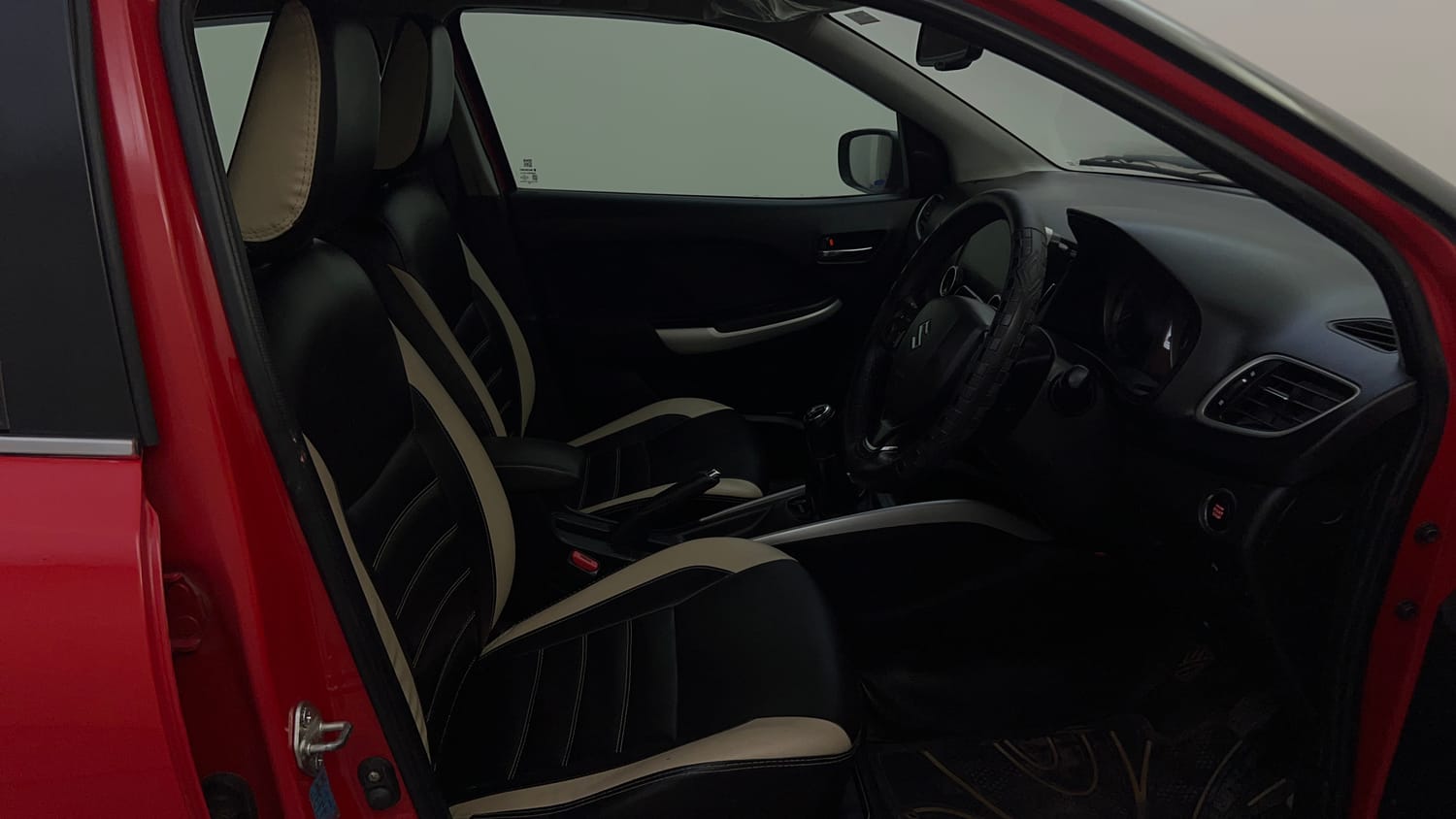 Used 2017 Maruti Suzuki Baleno Zeta 1.2 Petrol Manual interior RIGHT SIDE FRONT DOOR CABIN VIEW