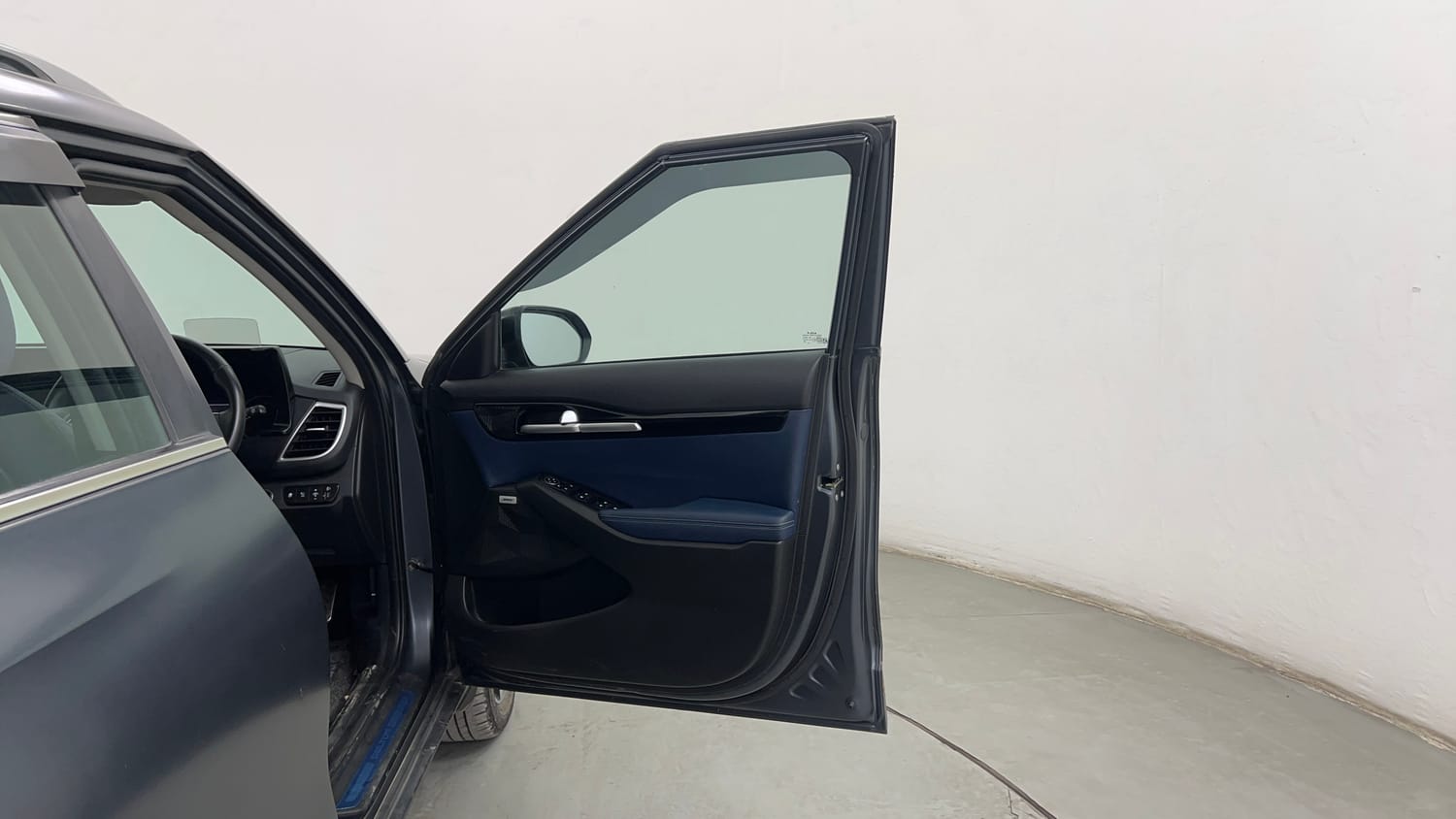 Used 2022 Kia Seltos X Line 1.5 Diesel AT Diesel Automatic interior RIGHT FRONT DOOR OPEN VIEW