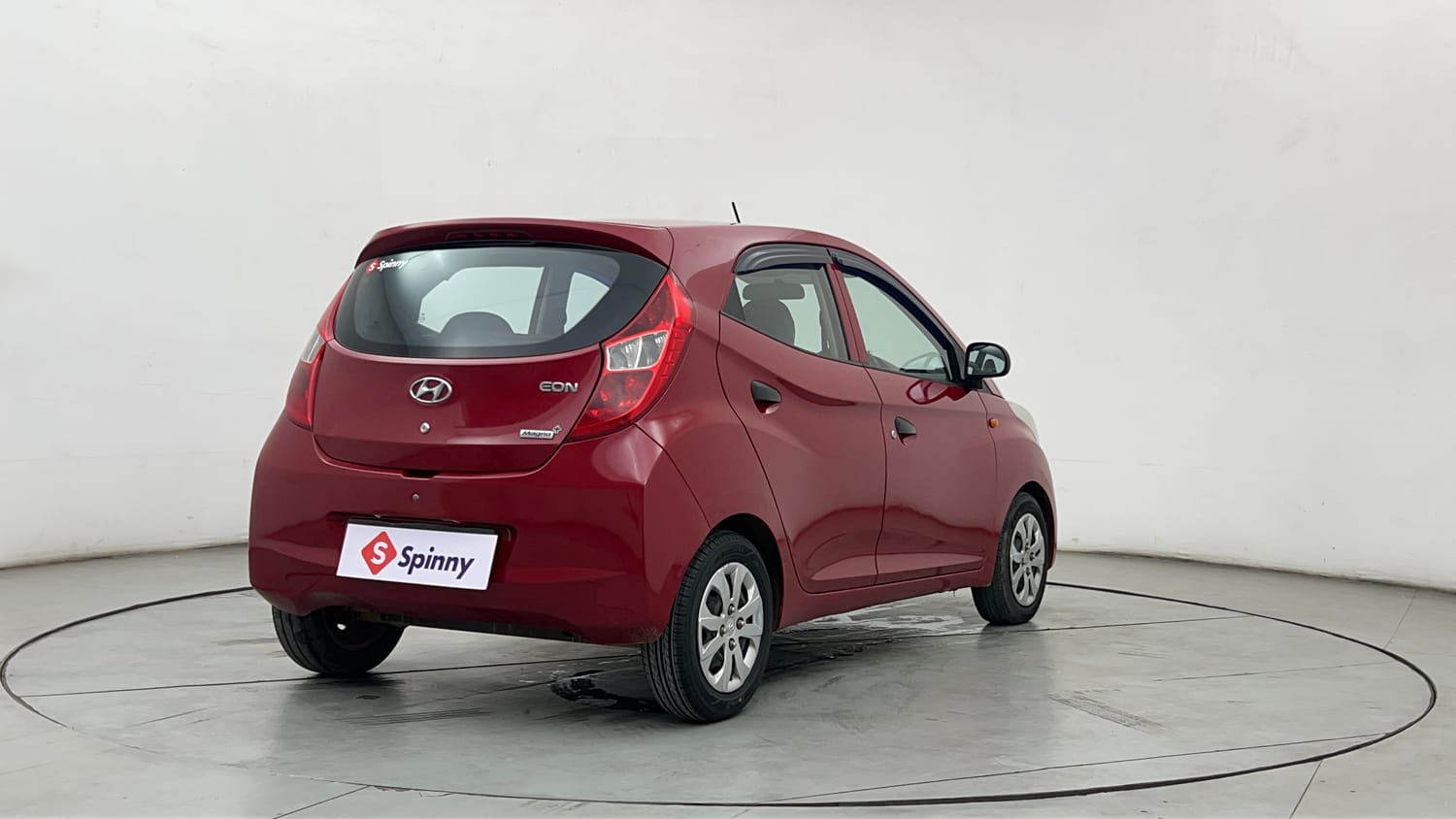 Used 2014 Hyundai Eon Magna + Petrol Manual exterior RIGHT REAR CORNER VIEW