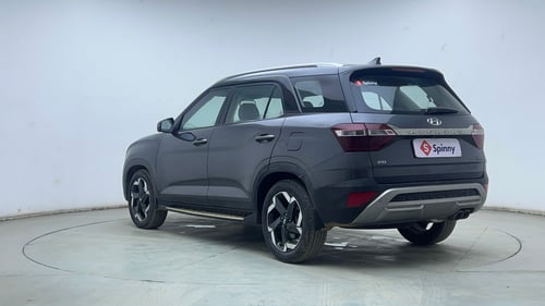 Used 2022 Hyundai Alcazar Signature (O) 6 STR 2.0 Petrol AT Petrol Automatic exterior LEFT REAR CORNER VIEW