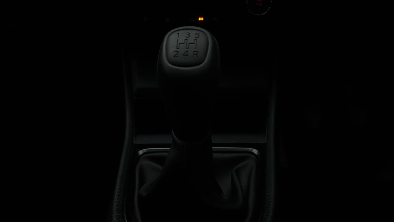 Used 2025 Tata Punch Pure (o) Petrol Manual interior GEAR  KNOB VIEW