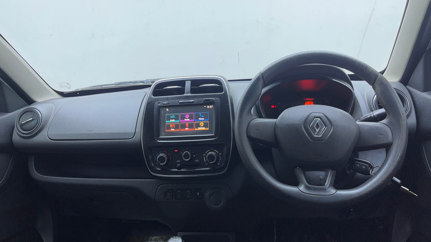 Used 2016 Renault Kwid 1.0 RXT Petrol Manual interior DASHBOARD VIEW