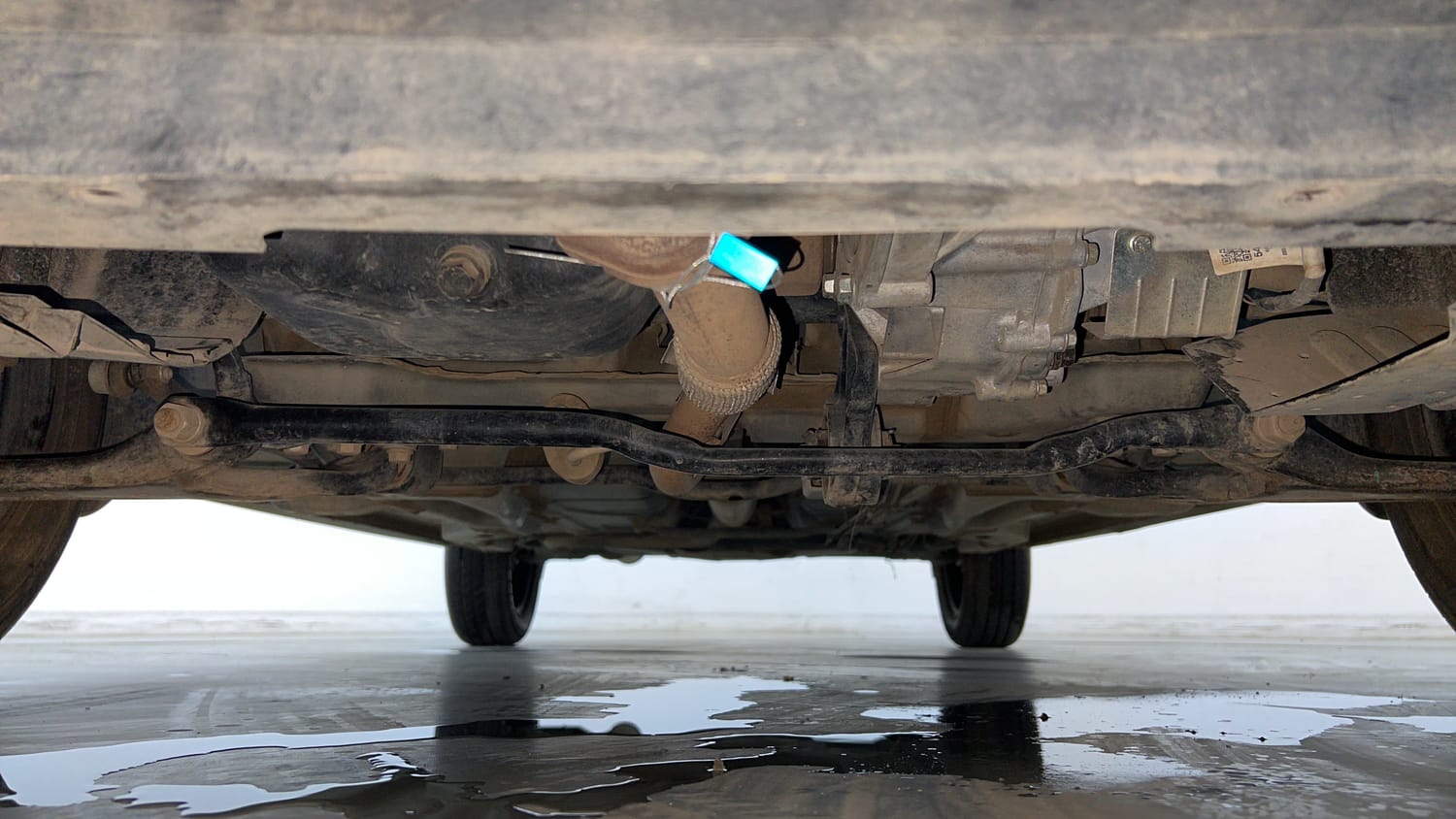Used 2024 Tata Tiago XTA Petrol Automatic extra FRONT LEFT UNDERBODY VIEW