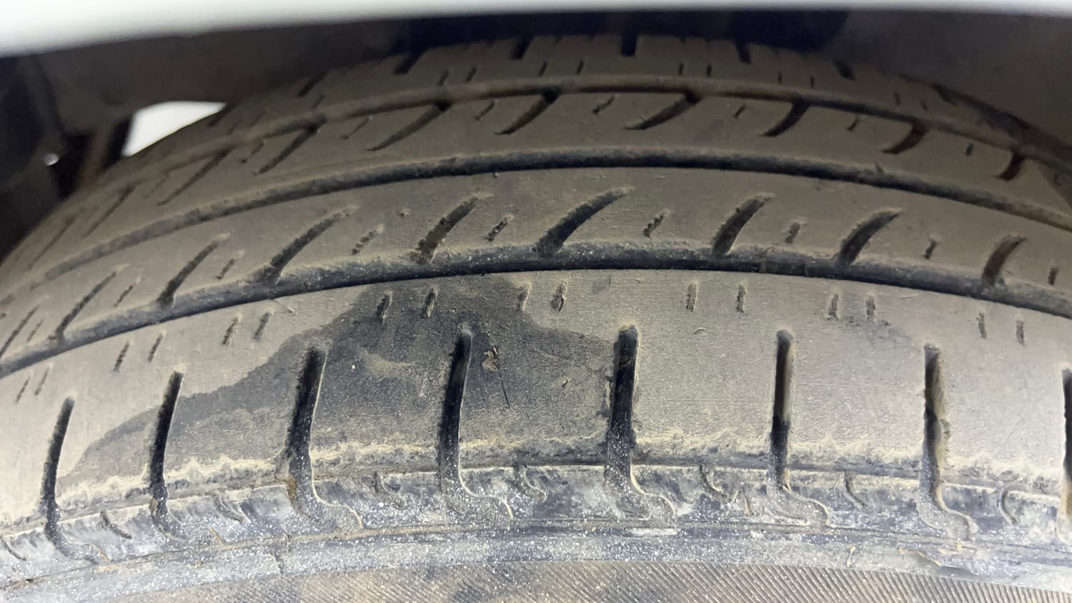 Used 2017 Maruti Suzuki Celerio ZXi Petrol Manual tyres LEFT FRONT TYRE TREAD VIEW