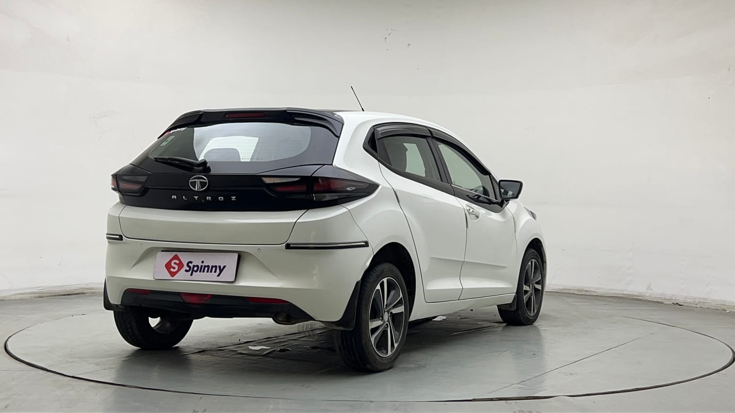 Used 2022 Tata Altroz XZ Plus i-Turbo Petrol Petrol Manual exterior RIGHT REAR CORNER VIEW