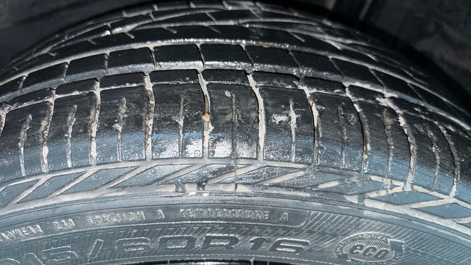 Used 2022 Tata Nexon XZ Plus Petrol Manual tyres LEFT REAR TYRE TREAD VIEW