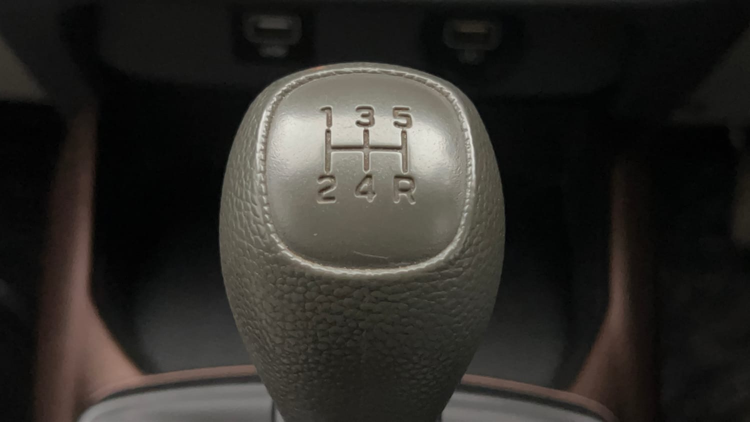 Used 2020 Hyundai Aura S 1.2 Petrol Petrol Manual interior GEAR  KNOB VIEW