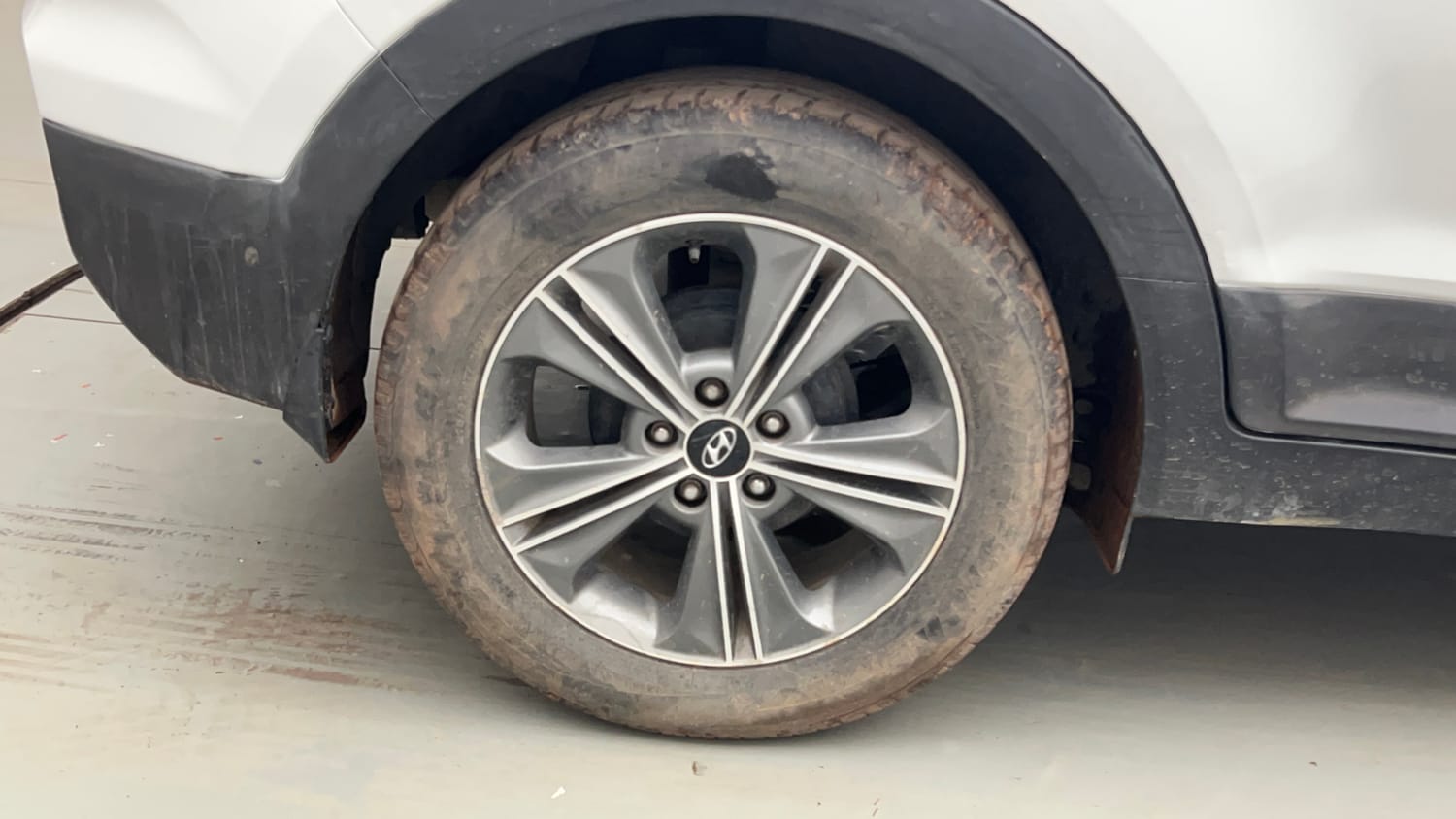 Used 2018 Hyundai Creta SX Plus 1.6 AT Petrol Petrol Automatic tyres RIGHT REAR TYRE RIM VIEW