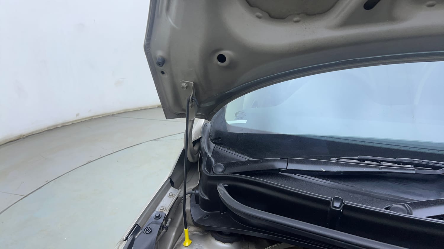 Used 2020 Hyundai Santro Sportz AMT Petrol Automatic engine ENGINE RIGHT SIDE HINGE & APRON VIEW