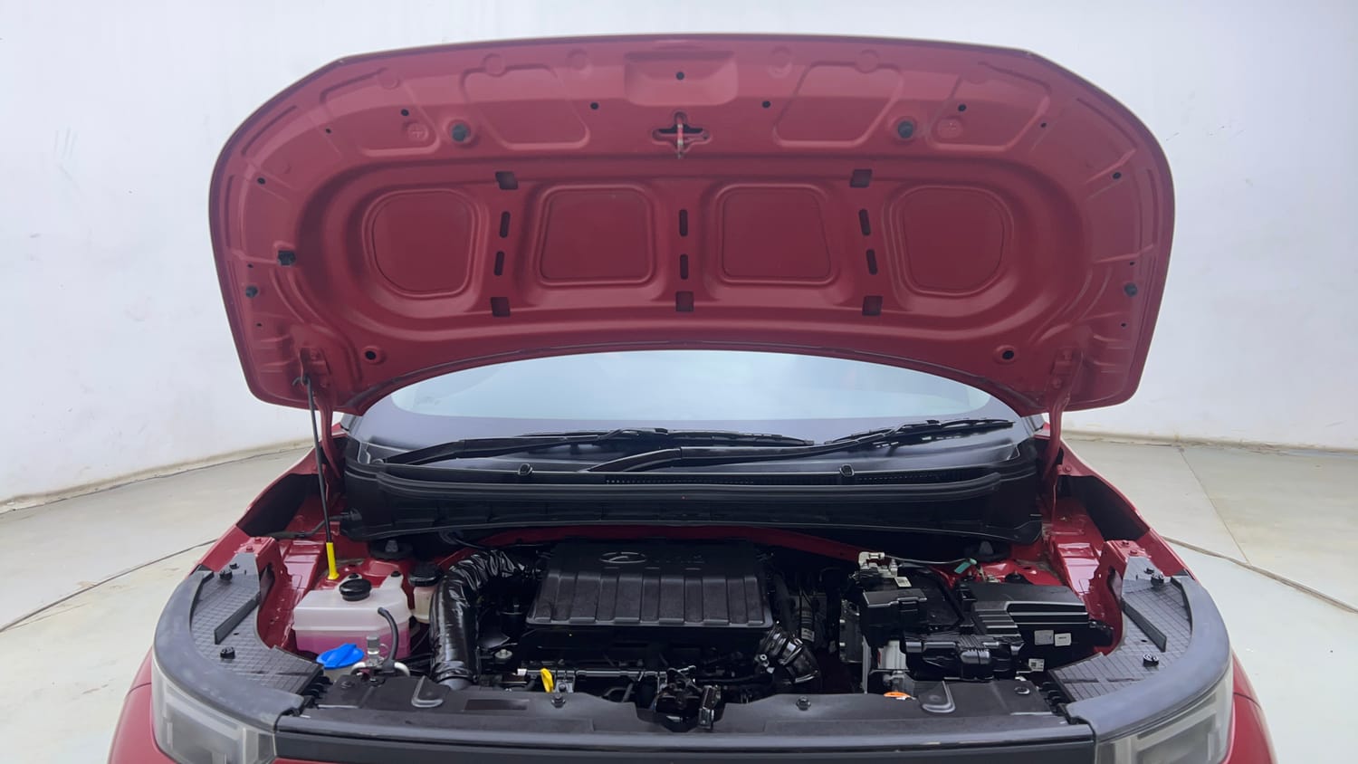 Used 2024 Hyundai Exter SX (O) Connect 1.2 AMT Petrol Automatic engine ENGINE & BONNET OPEN FRONT VIEW