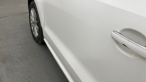 Used 2017 Volkswagen Ameo Highline1.2L (P) Petrol Manual dents MINOR SCRATCH