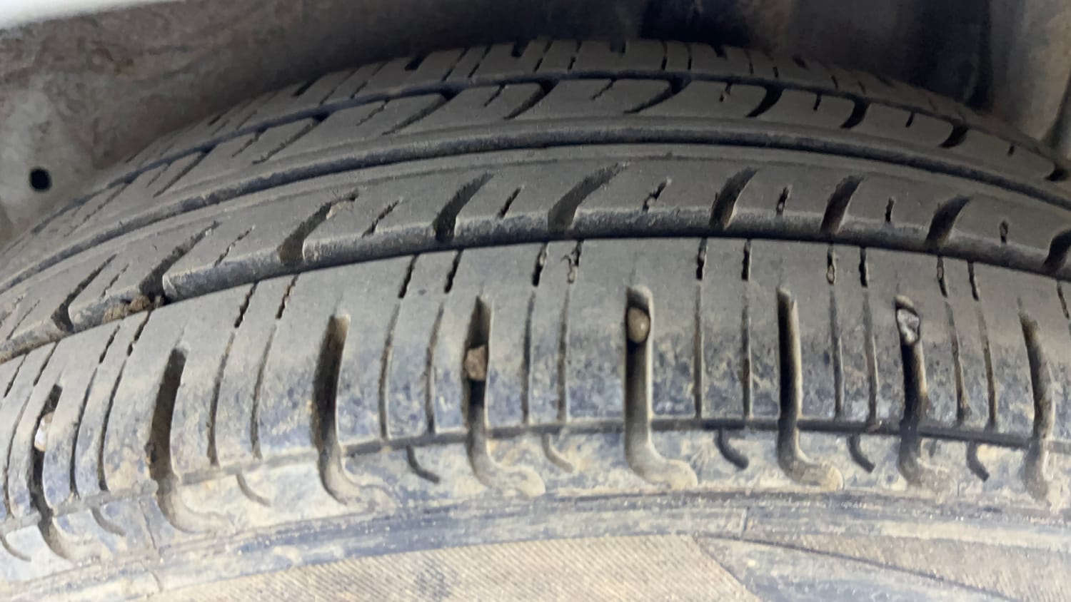 Used 2017 Maruti Suzuki Celerio ZXi Petrol Manual tyres LEFT REAR TYRE TREAD VIEW