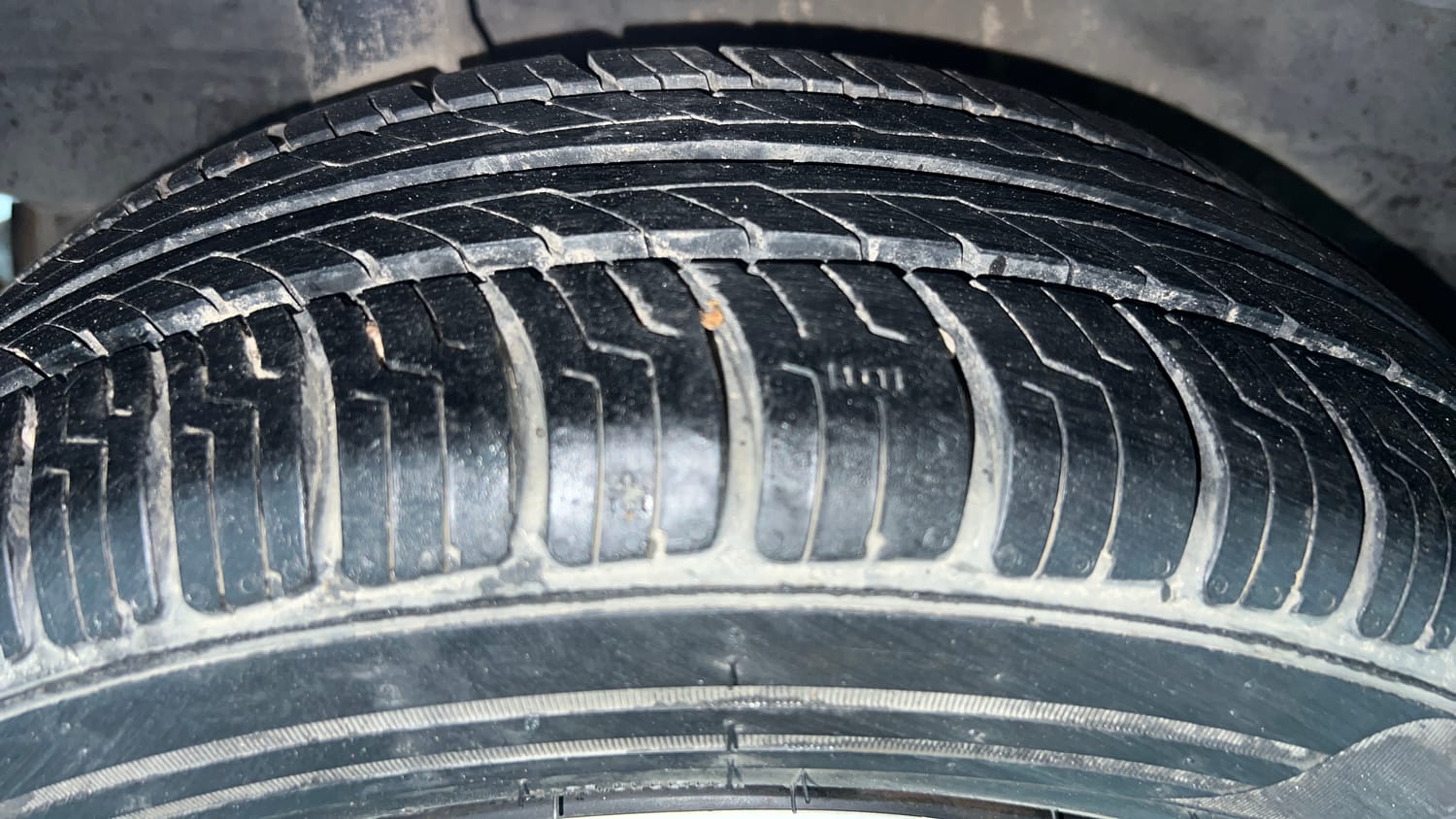 Used 2015 Honda Brio S MT Petrol Manual tyres RIGHT REAR TYRE TREAD VIEW