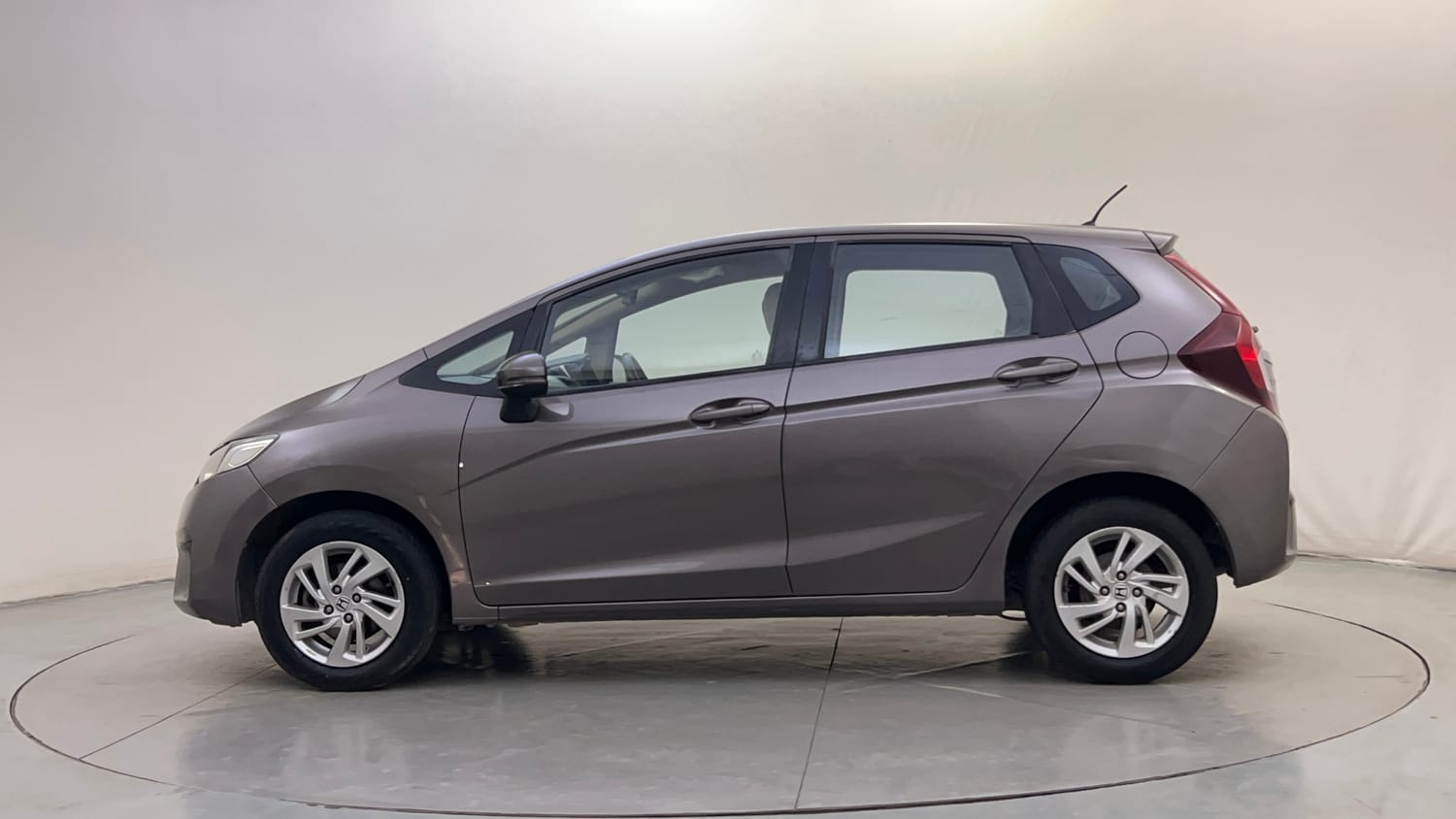 Used 2016 Honda Jazz V AT Petrol Petrol Automatic exterior LEFT SIDE VIEW