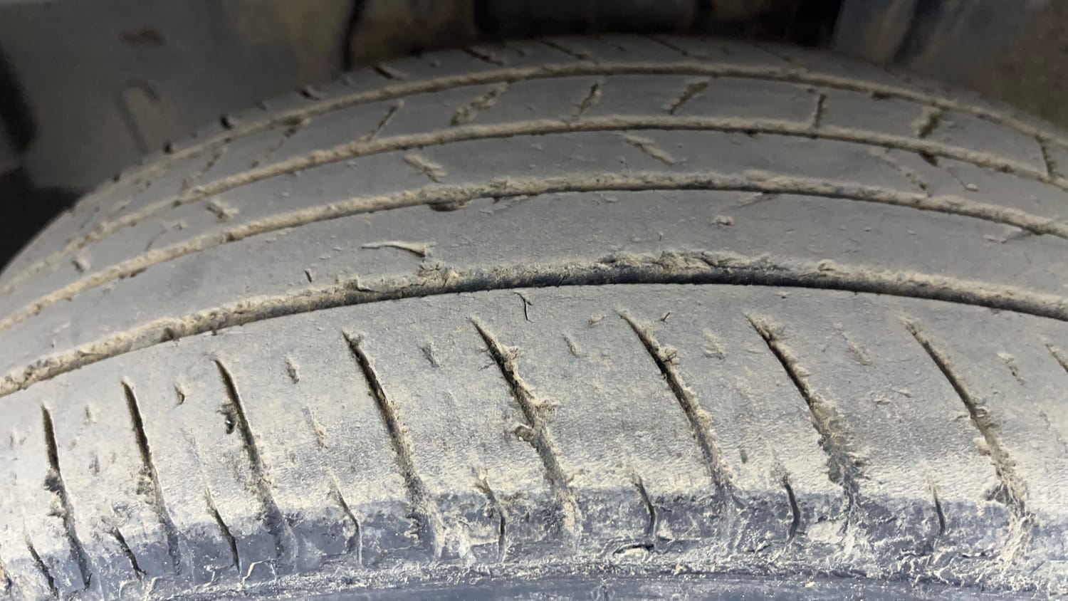 Used 2023 Nissan Magnite XV Premium Turbo Petrol Manual tyres LEFT FRONT TYRE TREAD VIEW