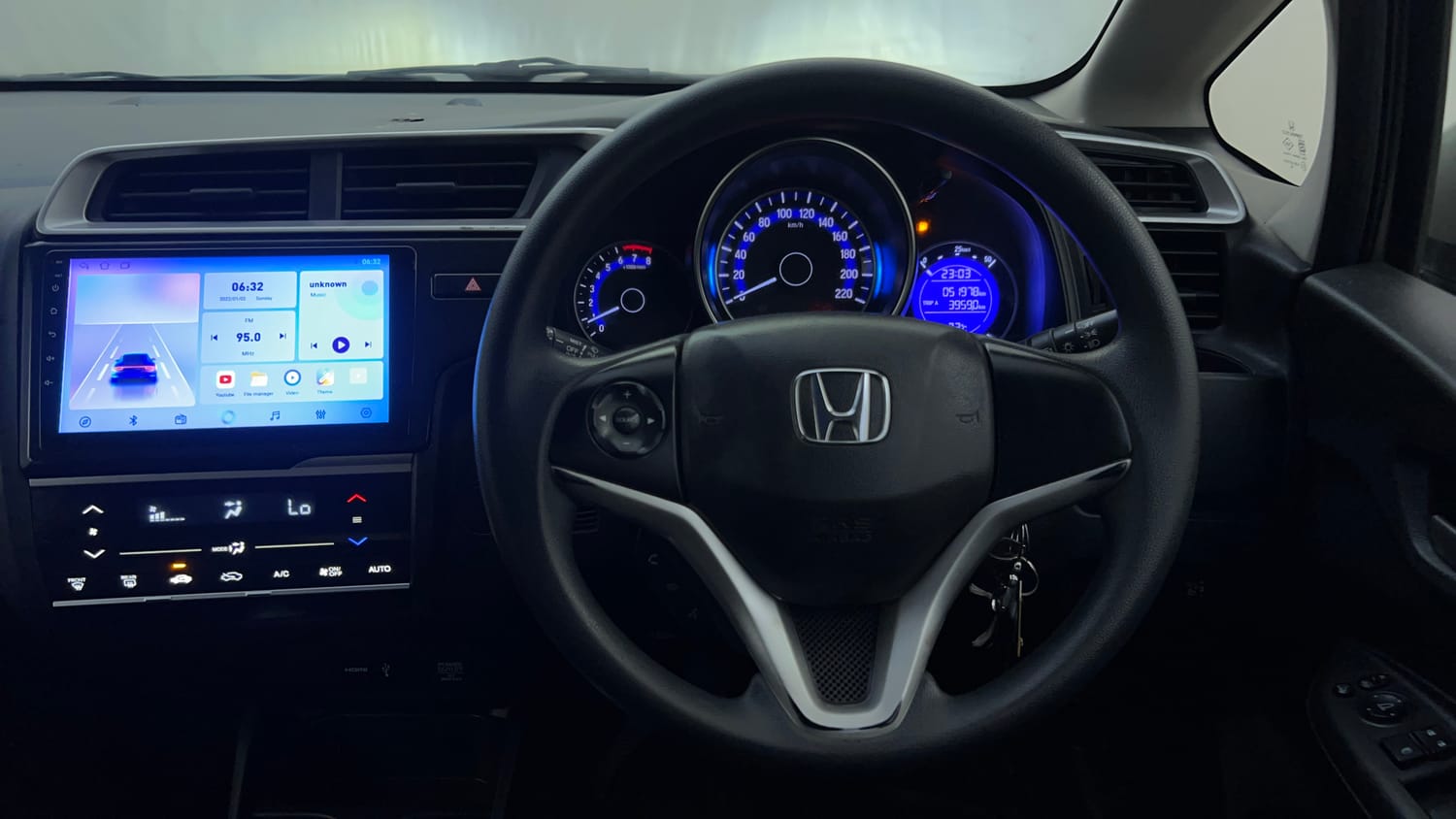 Used 2019 Honda WR-V VX MT Petrol Petrol Manual interior STEERING VIEW
