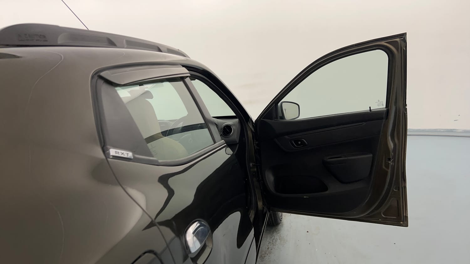 Used 2017 Renault Kwid 1.0 RXT AMT Opt Petrol Automatic interior RIGHT FRONT DOOR OPEN VIEW
