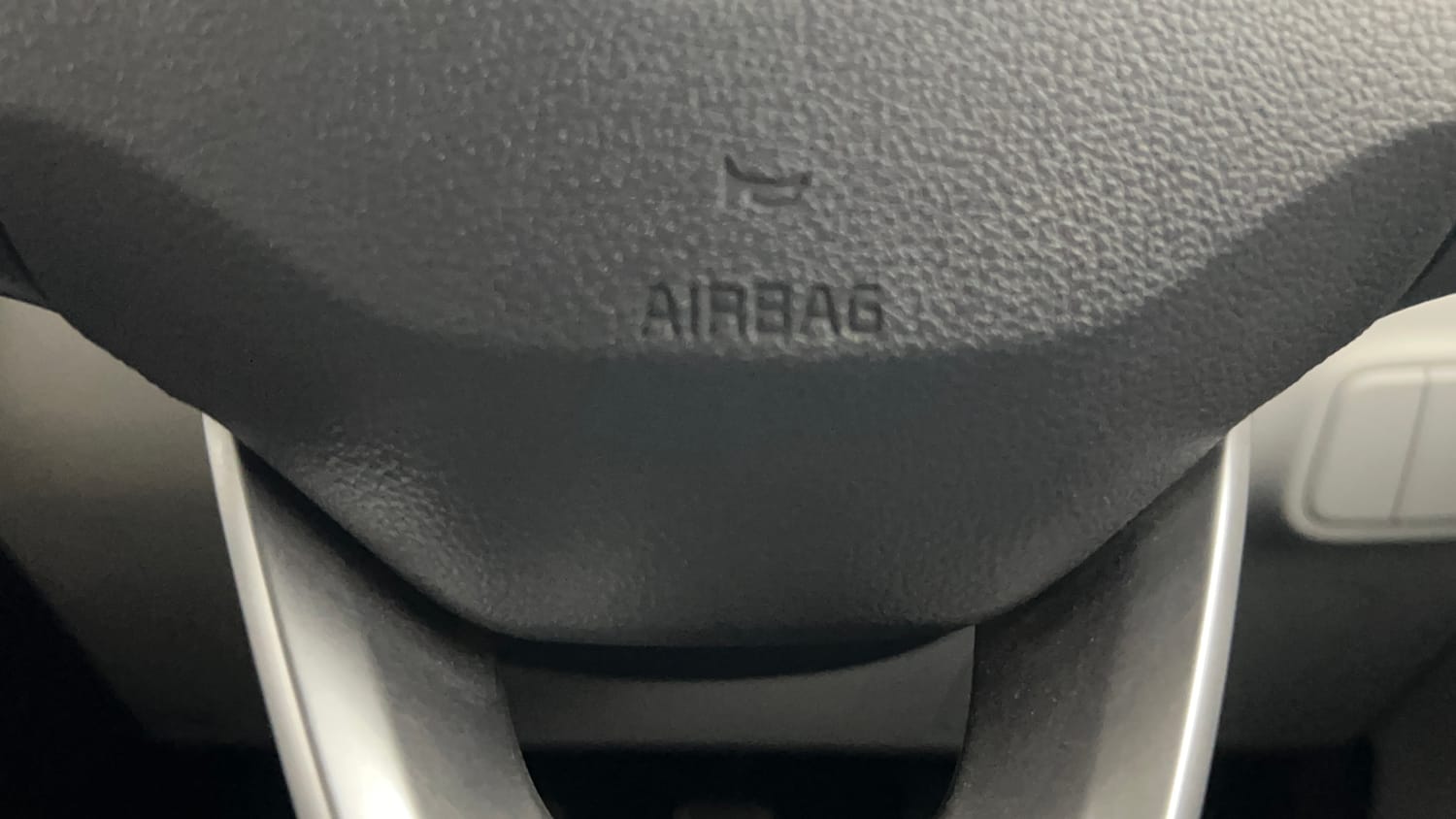 Used 2022 Hyundai Grand i10 Nios Asta 1.2 Kappa VTVT Petrol Manual top_features Airbags
