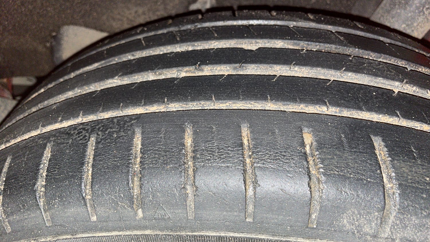 Used 2017 Maruti Suzuki Baleno Zeta 1.2 AT Petrol Automatic tyres LEFT REAR TYRE TREAD VIEW