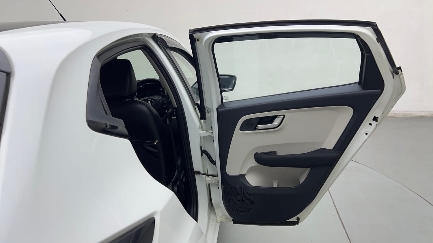 Used 2022 Tata Altroz XZ Plus i-Turbo Petrol Petrol Manual interior RIGHT REAR DOOR OPEN VIEW