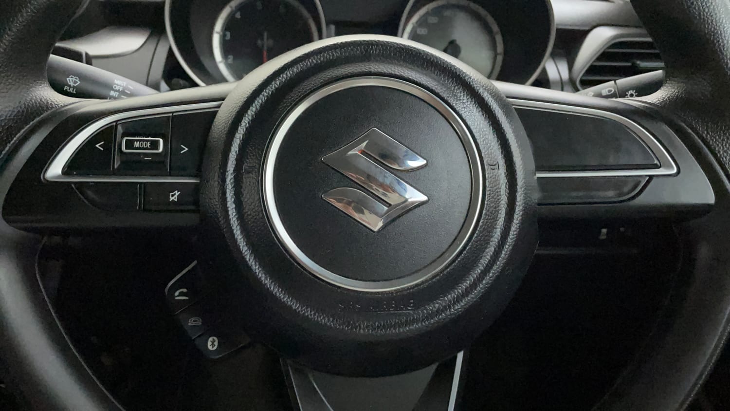 Used 2023 Maruti Suzuki Swift VXi Petrol Manual top_features Airbags