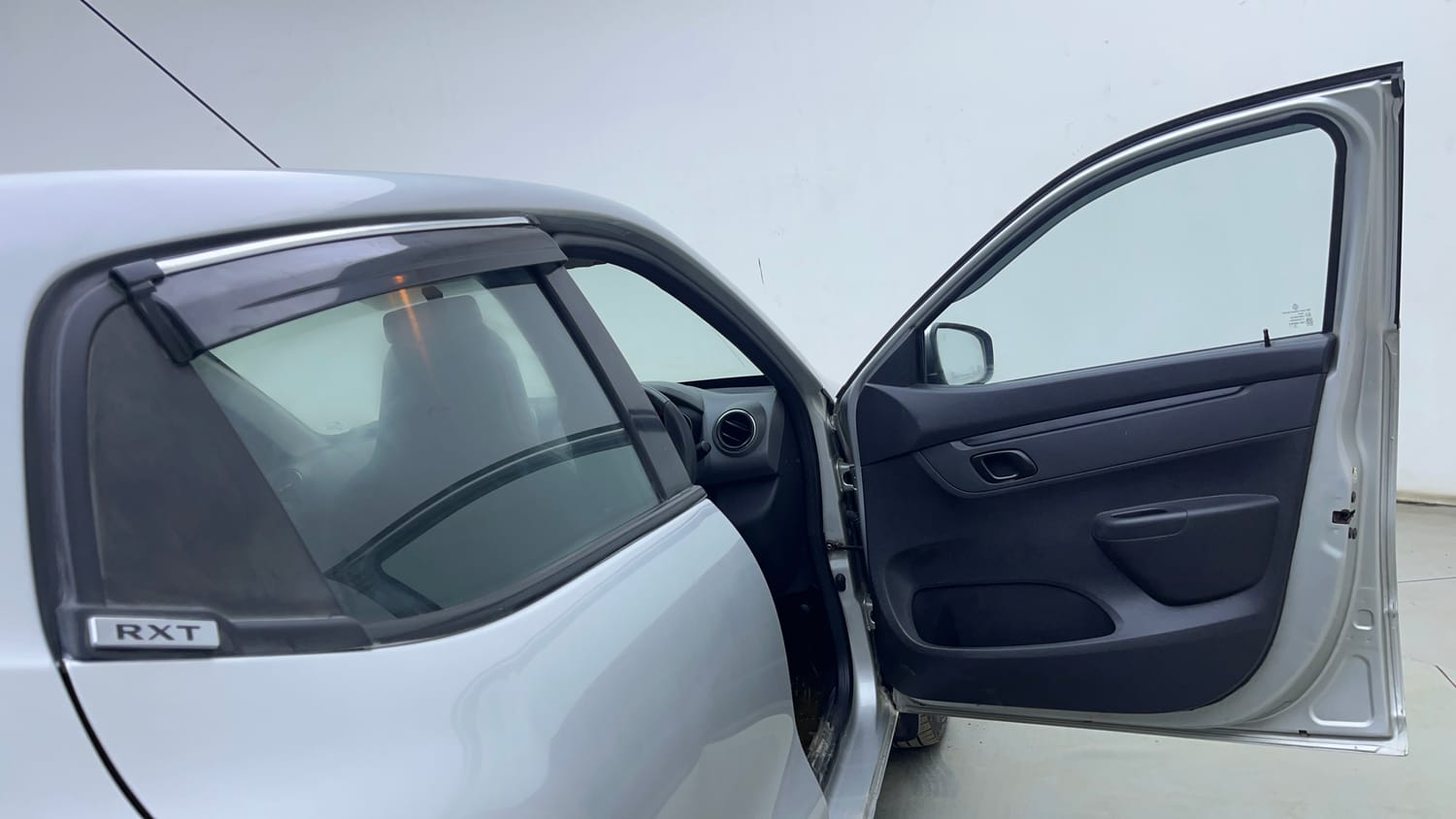 Used 2016 Renault Kwid 1.0 RXT Petrol Manual interior RIGHT FRONT DOOR OPEN VIEW