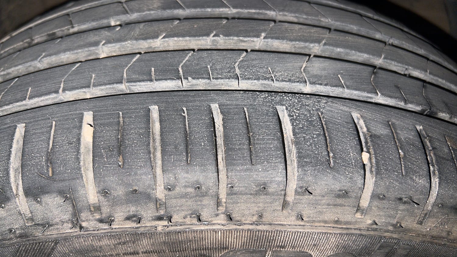 Used 2023 Toyota Glanza G Petrol Manual tyres RIGHT FRONT TYRE TREAD VIEW