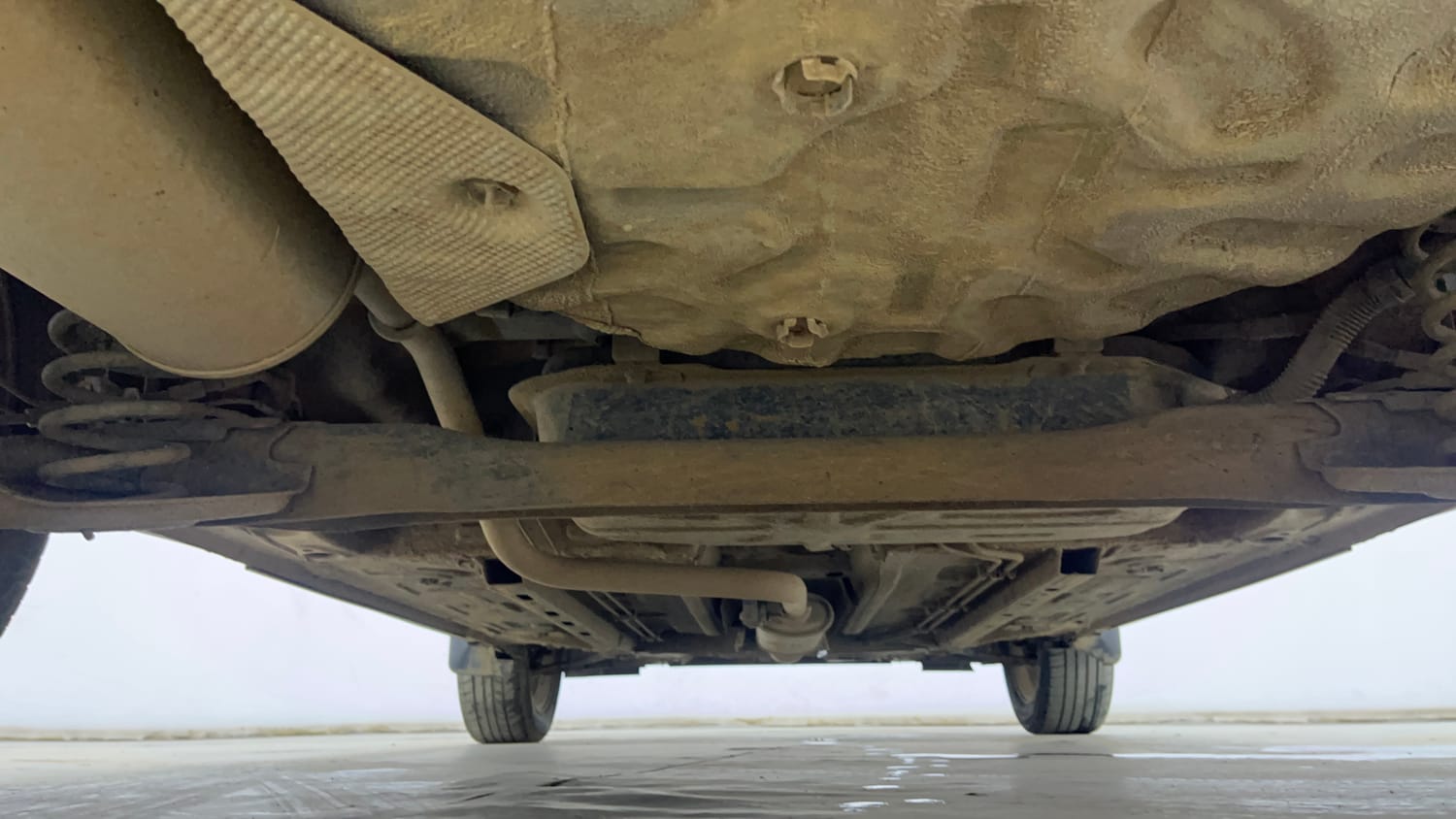Used 2023 Nissan Magnite XV Premium Turbo Petrol Manual extra REAR UNDERBODY VIEW (TAKEN FROM REAR)