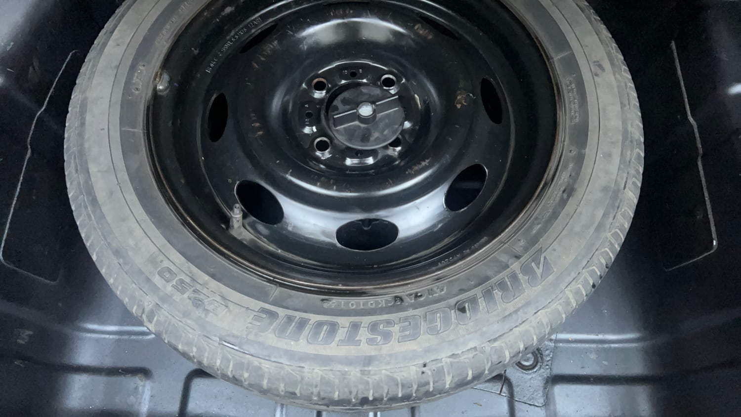 Used 2016 Tata Zest XMS Petrol Petrol Manual tyres SPARE TYRE VIEW