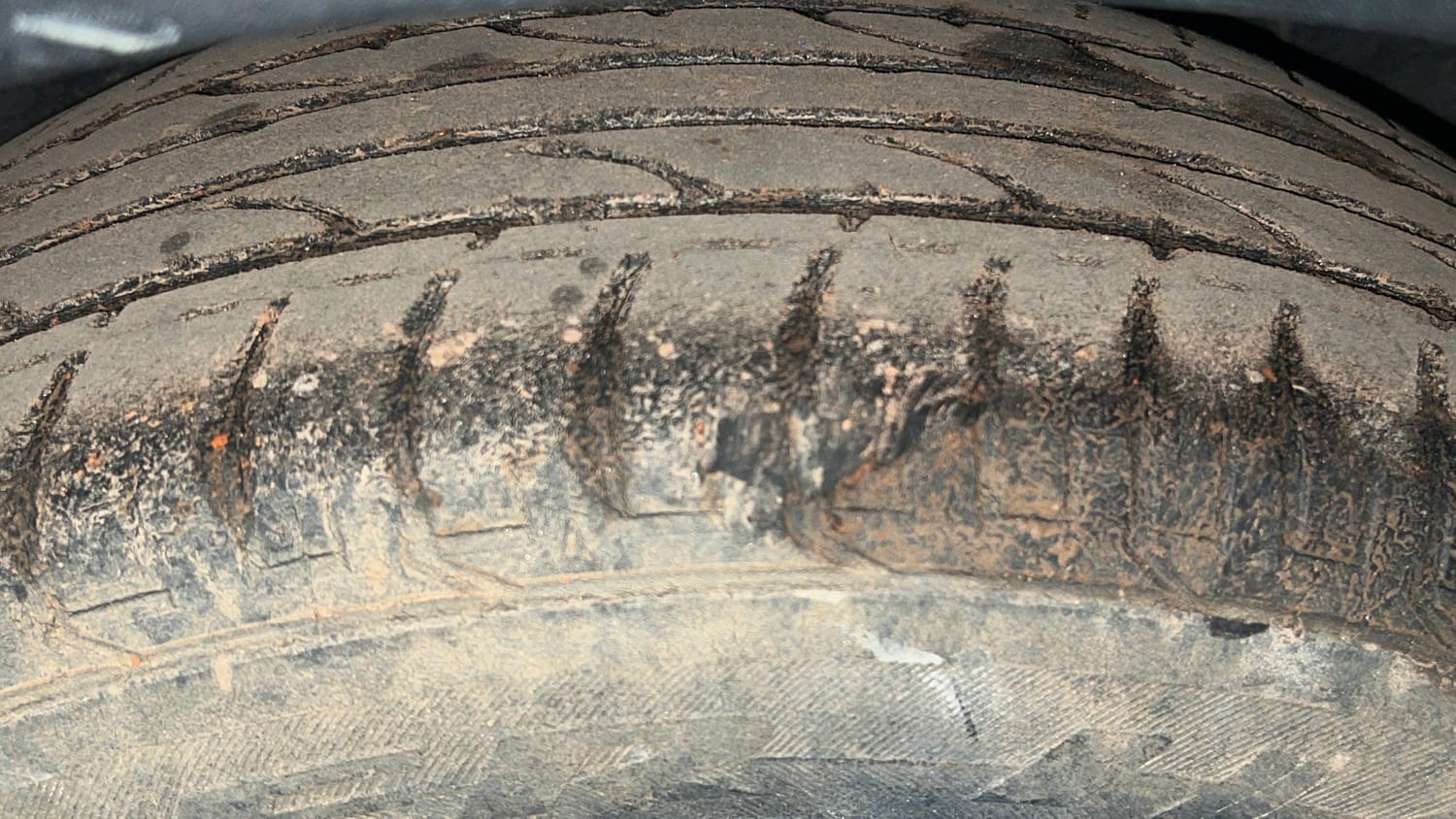 Used 2018 Hyundai Creta SX Plus 1.6 AT Petrol Petrol Automatic tyres LEFT REAR TYRE TREAD VIEW