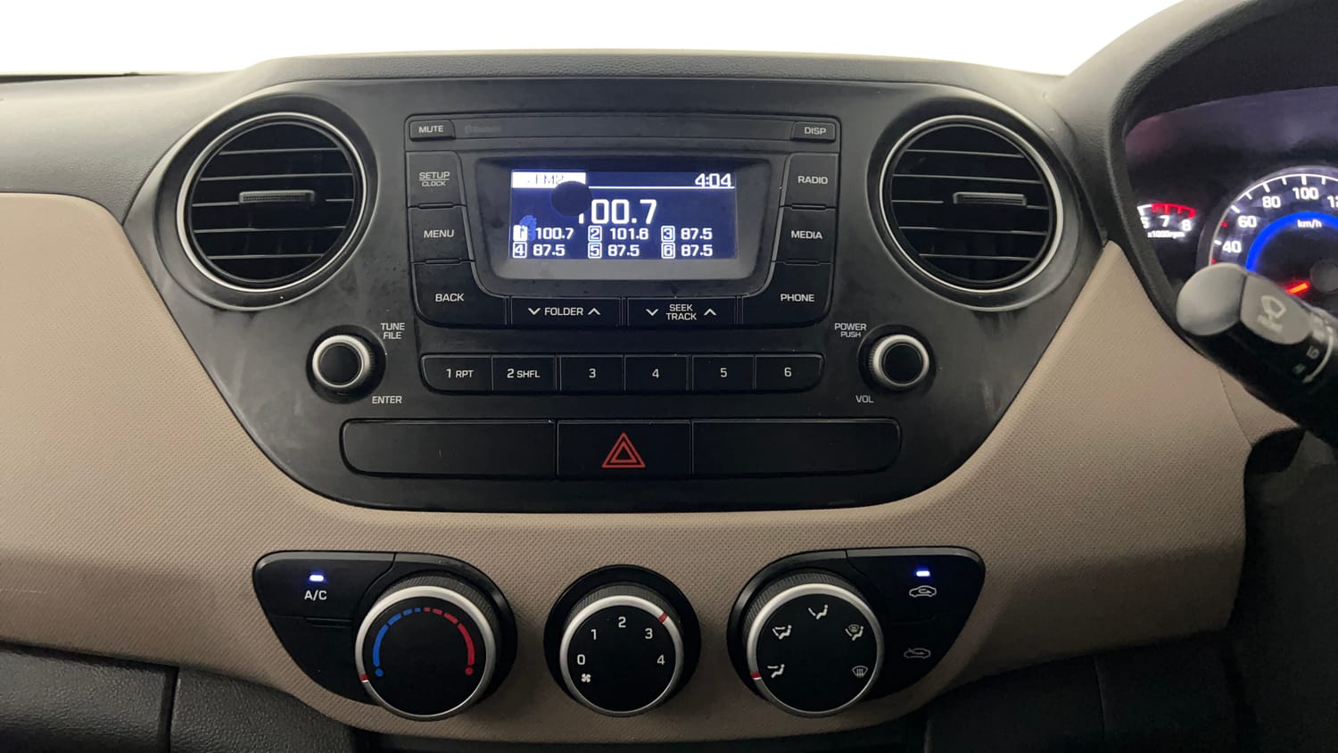 Used 2019 Hyundai Grand i10 Magna 1.2 Kappa VTVT Petrol Manual interior MUSIC SYSTEM & AC CONTROL VIEW