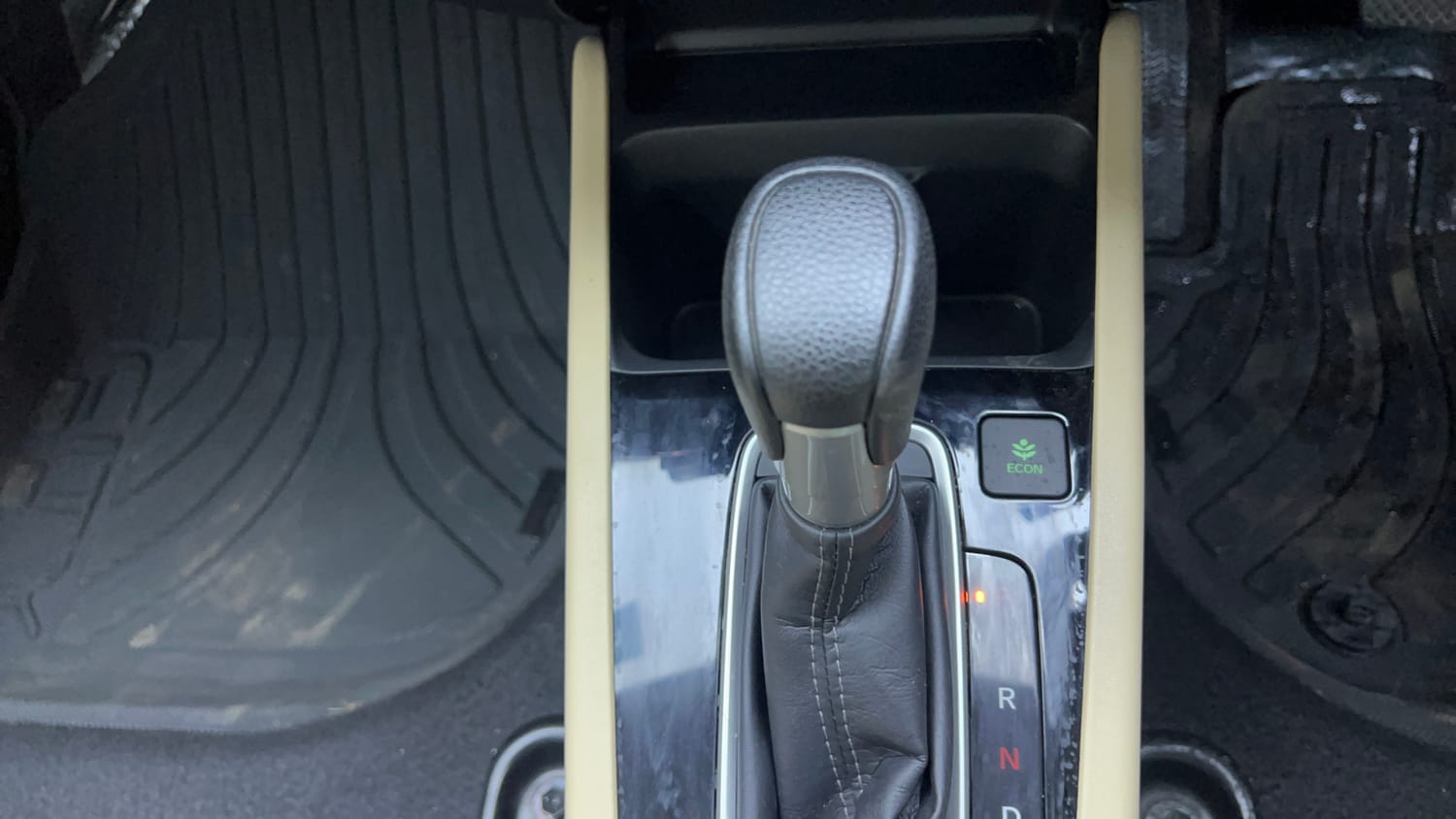 Used 2024 Honda City V Petrol CVT Petrol Automatic interior GEAR  KNOB VIEW