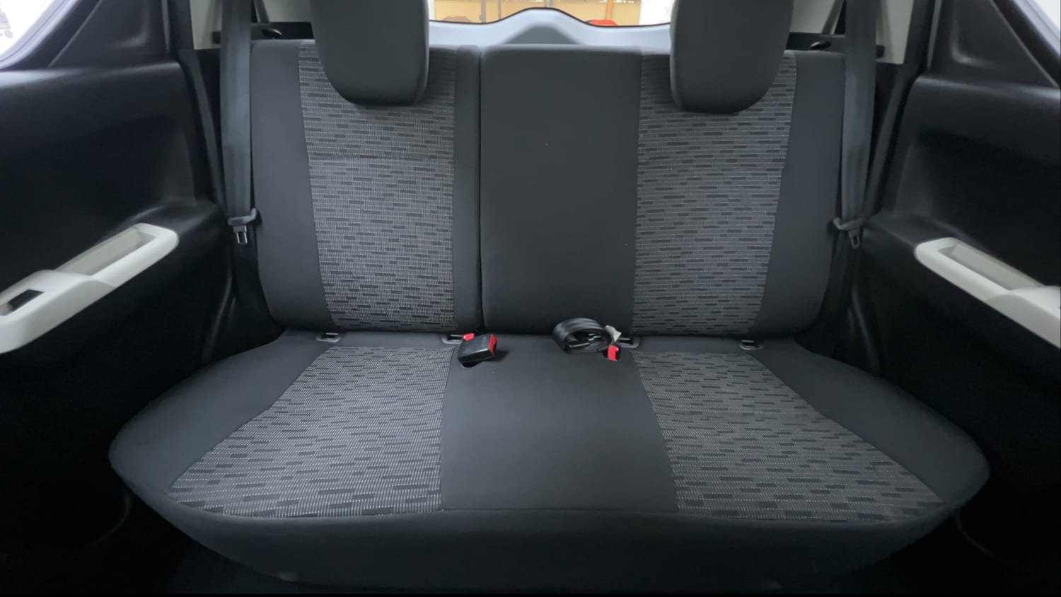 Used 2018 Maruti Suzuki Ignis Delta 1.2 MT Petrol Manual interior REAR SEAT CONDITION VIEW