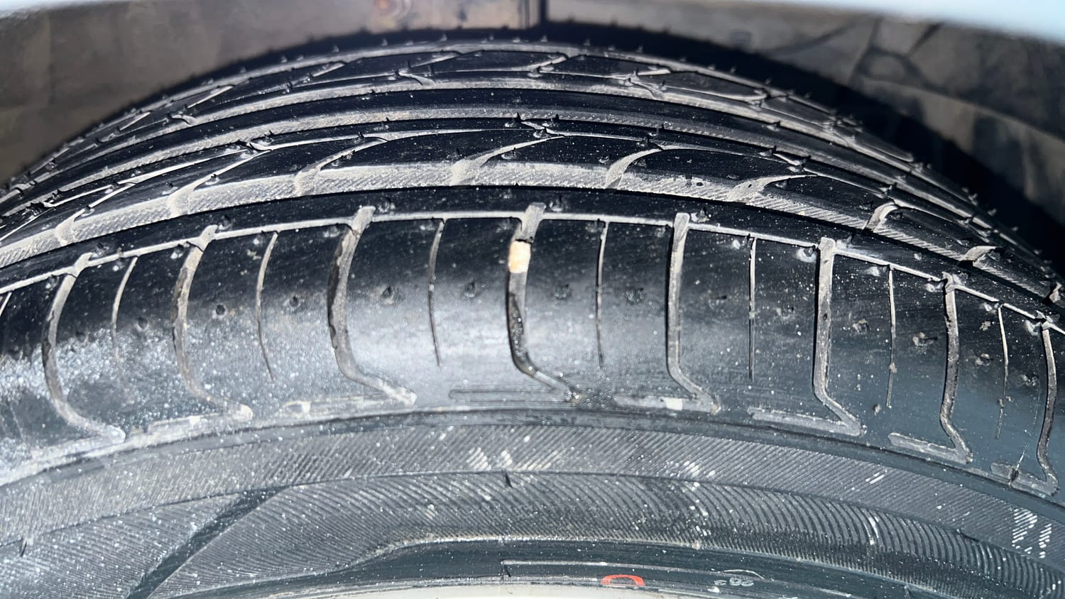 Used 2018 Maruti Suzuki Ciaz Delta Hybrid 1.5 Petrol Manual tyres RIGHT FRONT TYRE TREAD VIEW