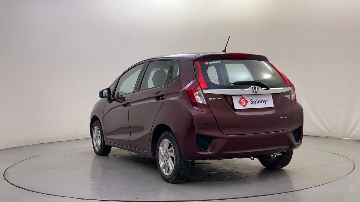 Used 2015 Honda Jazz V Petrol Petrol Manual exterior LEFT REAR CORNER VIEW