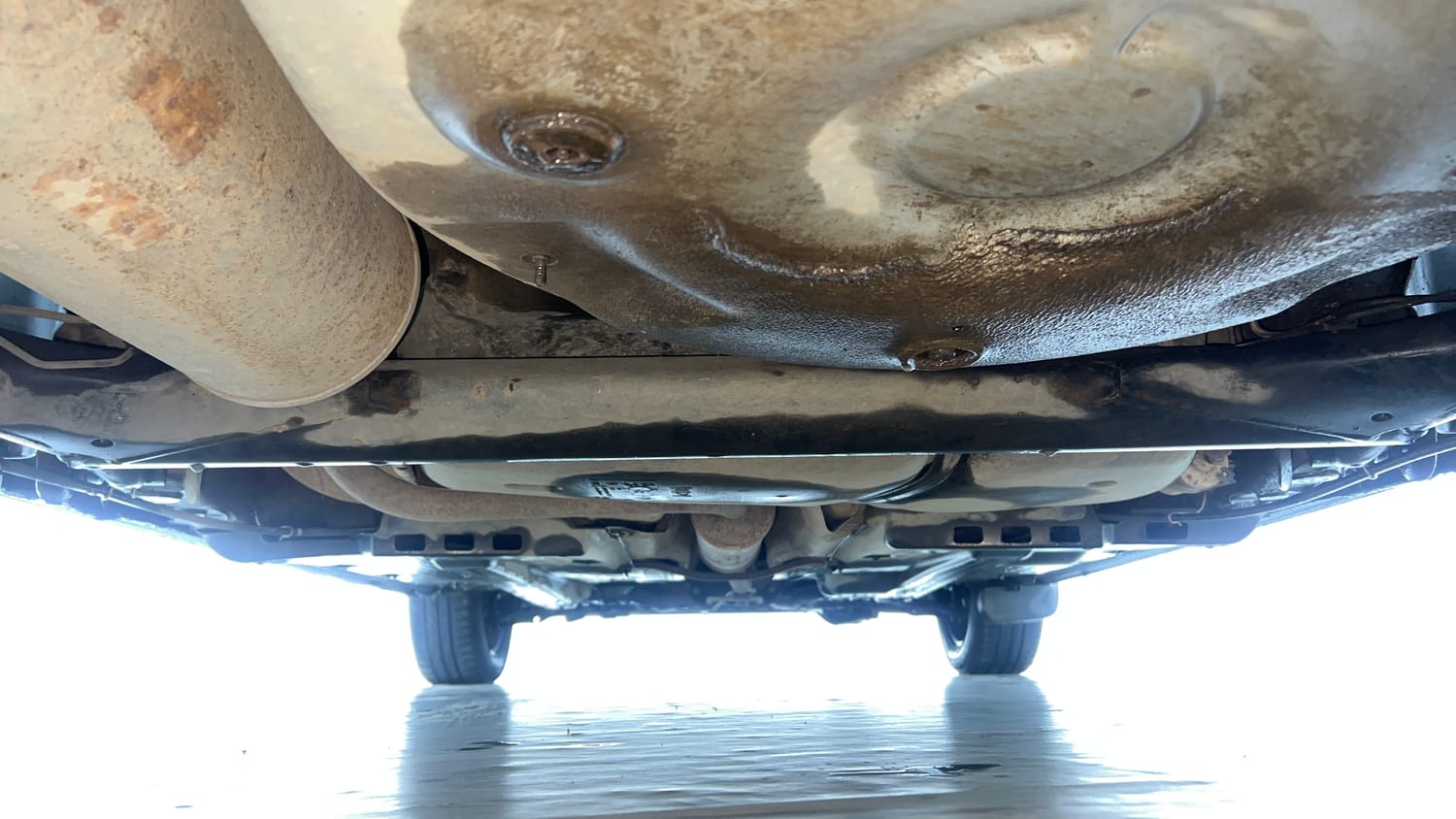 Used 2019 Volkswagen Ameo Comfortline 1.0L (P) Petrol Manual extra REAR UNDERBODY VIEW (TAKEN FROM REAR)