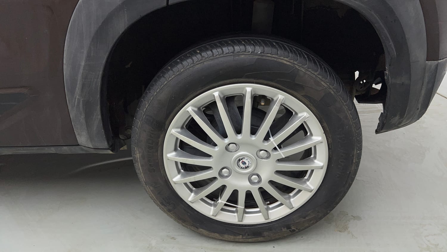 Used 2021 Renault Kiger RXT AMT Petrol Automatic tyres LEFT REAR TYRE RIM VIEW