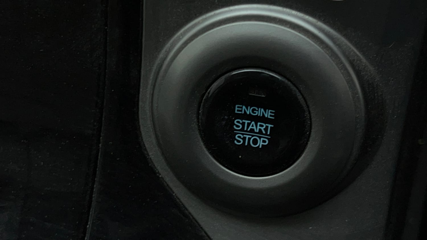 Used 2021 Mahindra XUV500 W7 Diesel Manual top_features Keyless start