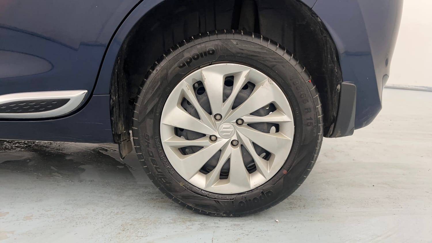 Used 2023 Maruti Suzuki Baleno Delta MT Petrol Manual tyres LEFT REAR TYRE RIM VIEW
