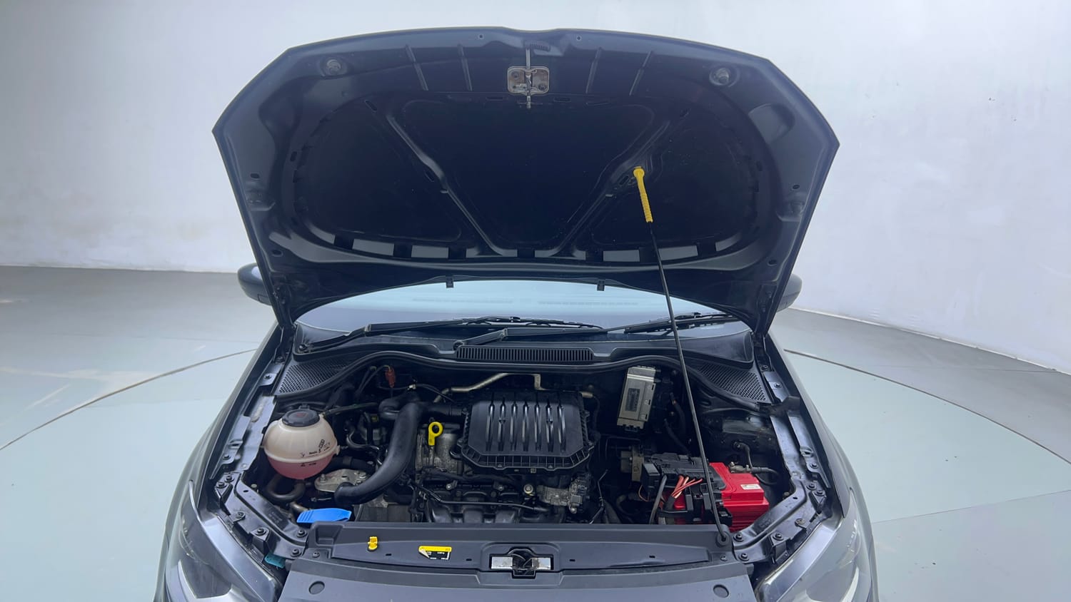 Used 2019 Volkswagen Ameo Comfortline 1.0L (P) Petrol Manual engine ENGINE & BONNET OPEN FRONT VIEW