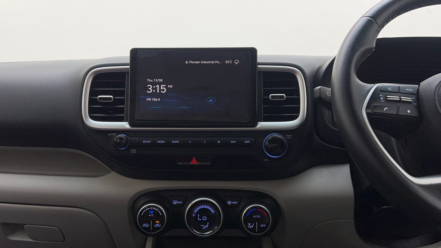 Used 2022 Hyundai Venue SX 1.2 Petrol Petrol Manual interior MUSIC SYSTEM & AC CONTROL VIEW