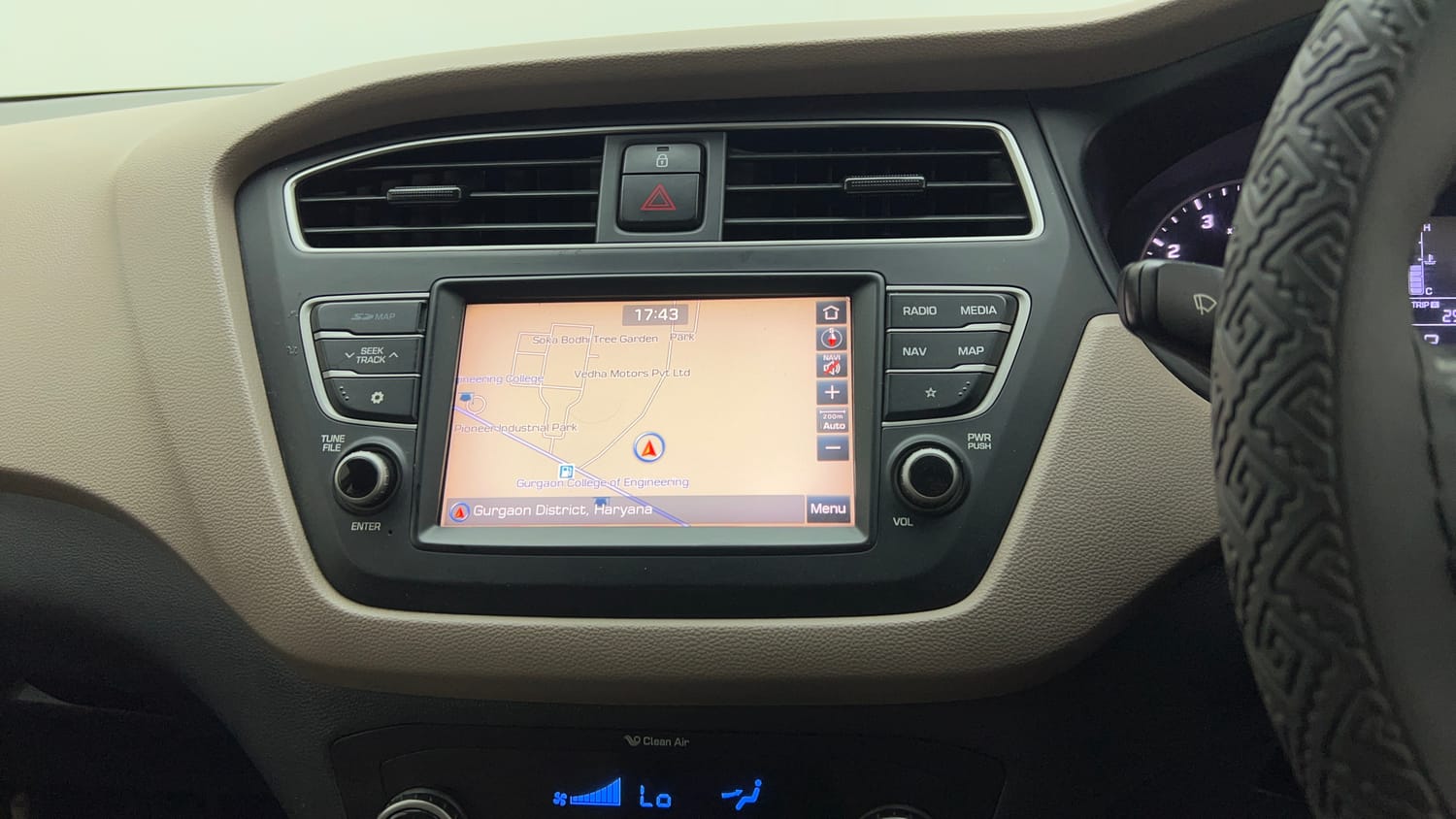 Used 2018 Hyundai Elite i20 Asta 1.2 AT Petrol Automatic top_features Touch screen infotainment system