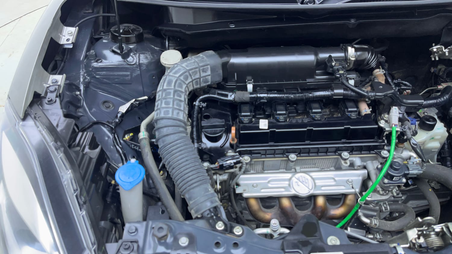 Used 2023 Maruti Suzuki Swift ZXi Plus AMT Petrol Automatic engine ENGINE RIGHT SIDE VIEW