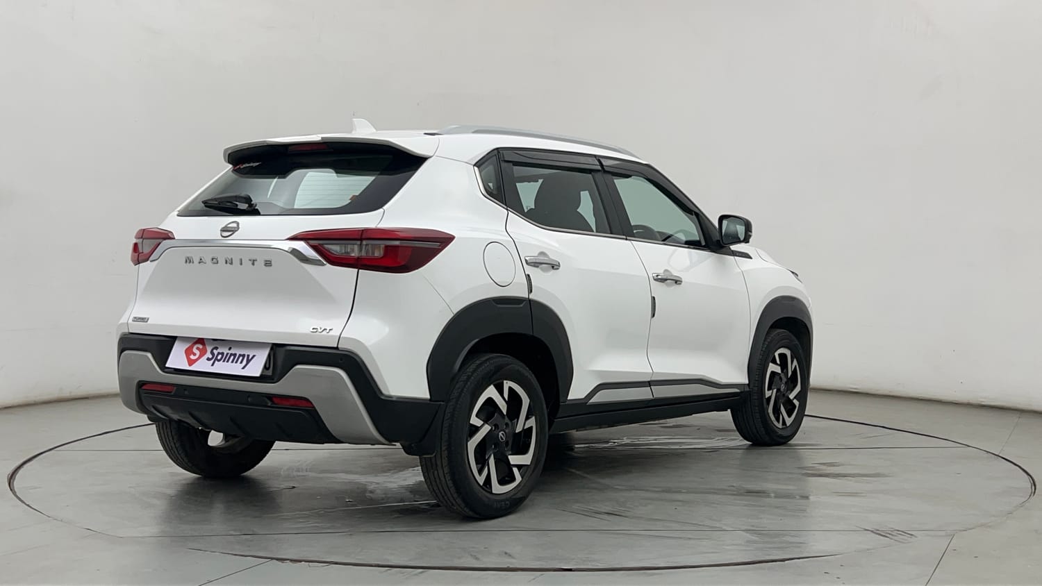 Used 2024 Nissan Magnite XV Premium Turbo CVT Petrol Automatic exterior RIGHT REAR CORNER VIEW