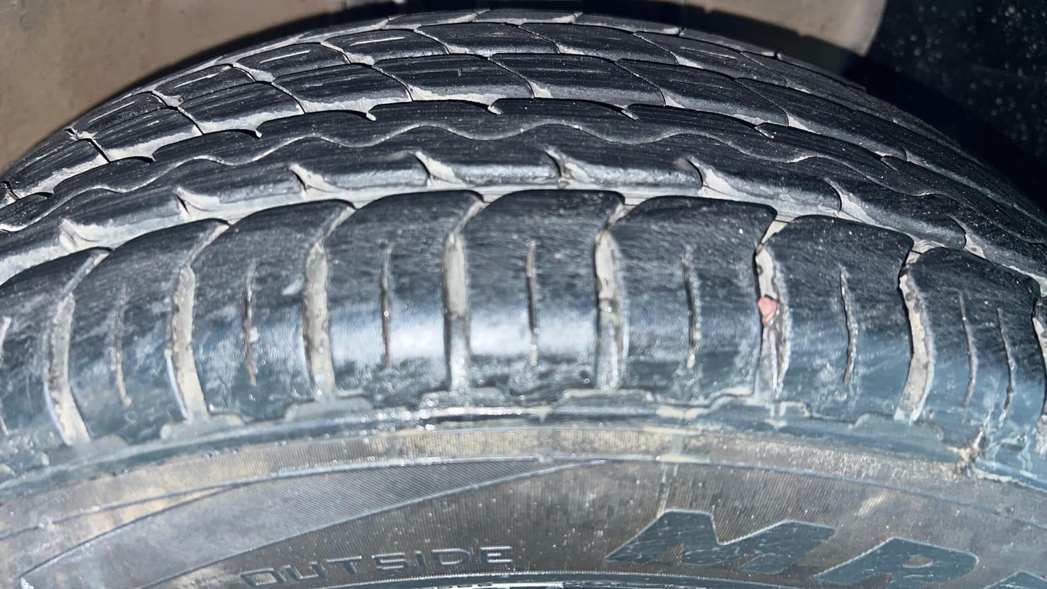 Used 2018 Hyundai Elite i20 Asta 1.2 AT Petrol Automatic tyres RIGHT FRONT TYRE TREAD VIEW
