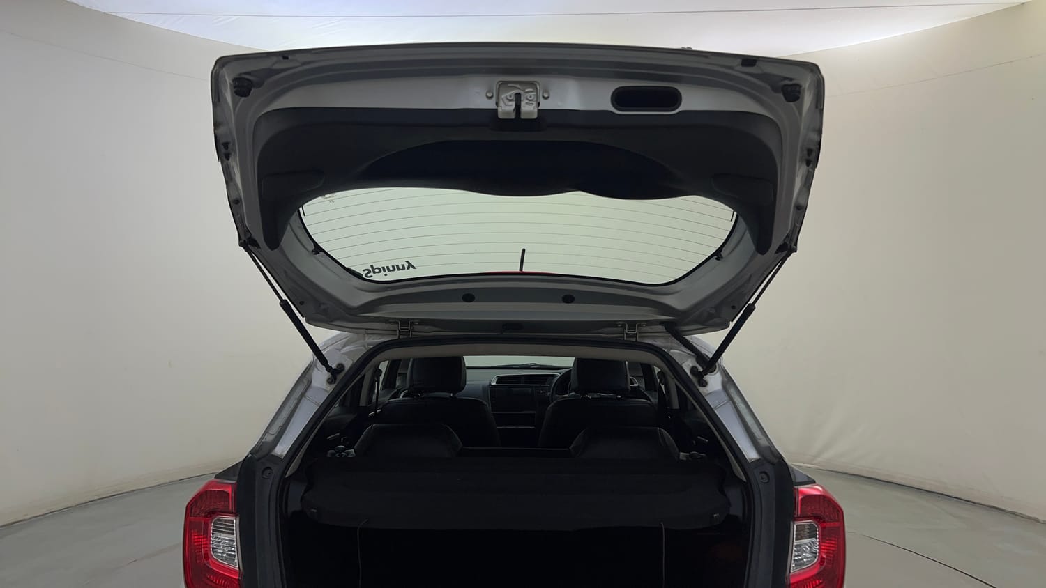 Used 2019 Honda WR-V VX MT Petrol Petrol Manual interior DICKY DOOR OPEN VIEW