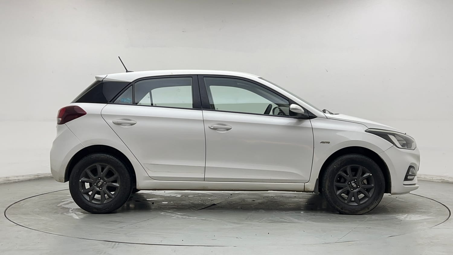 Used 2018 Hyundai Elite i20 Asta 1.2 AT Petrol Automatic exterior RIGHT SIDE VIEW