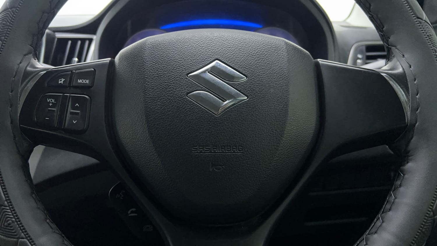 Used 2019 Maruti Suzuki Baleno Alpha Petrol Manual top_features Airbags